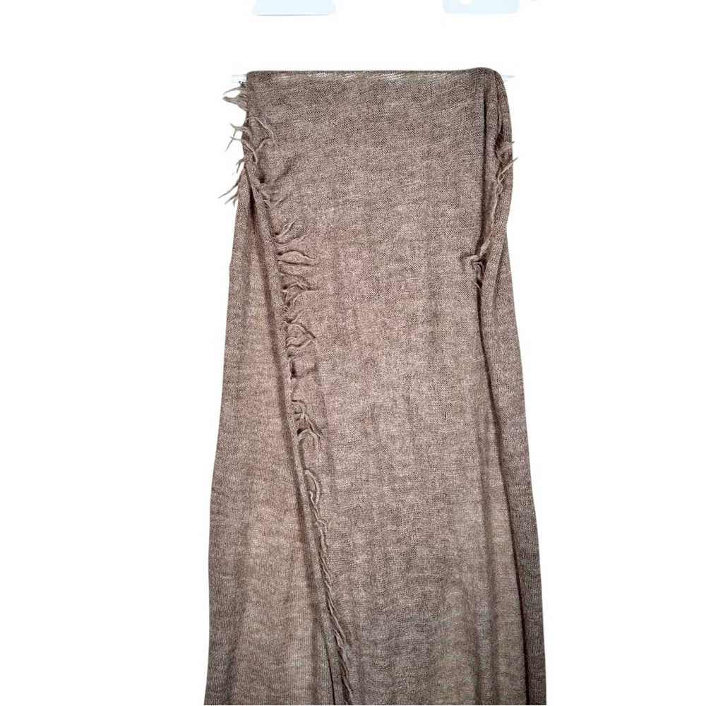 LATIERRA Sierra Hand-brushed Baby Alpaca Scarf in taupe - Picture 4 of 8